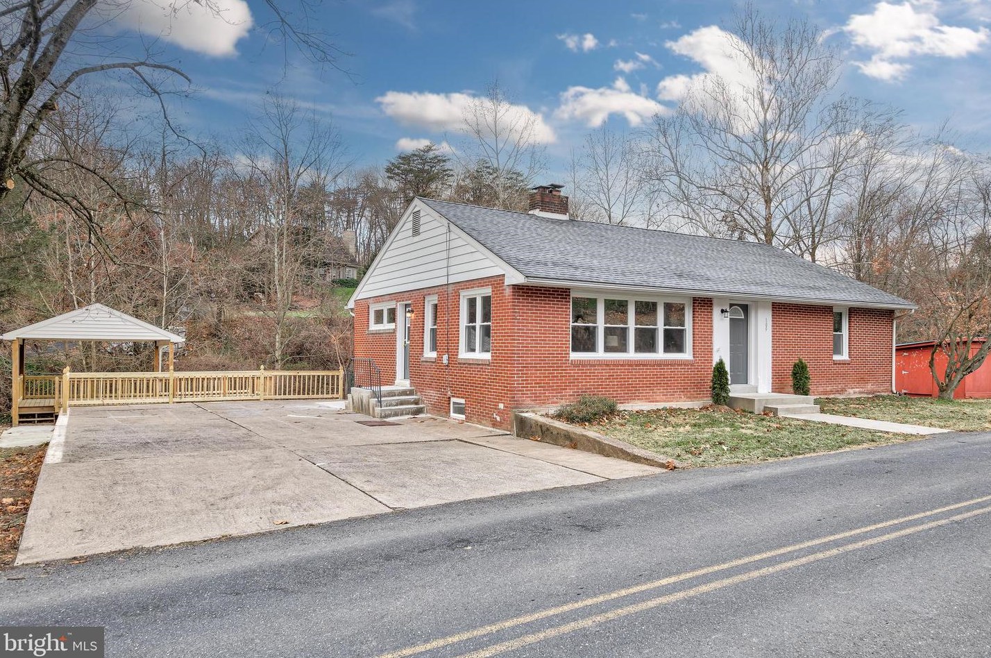 109 Pine Hill Rd, West Enola, PA 17025