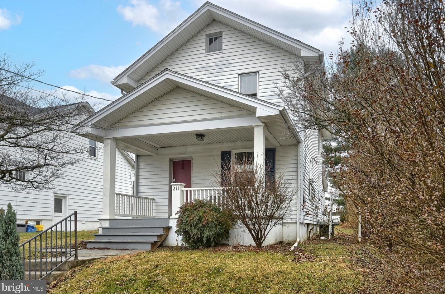 211 S 18th St, Camp Hill, PA 17011