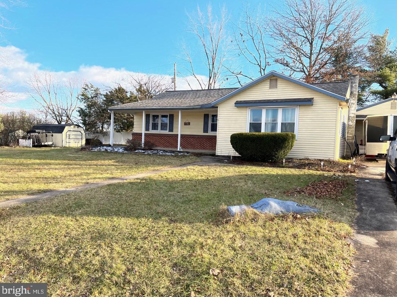 5 Park Cir, North Newton, PA 17241