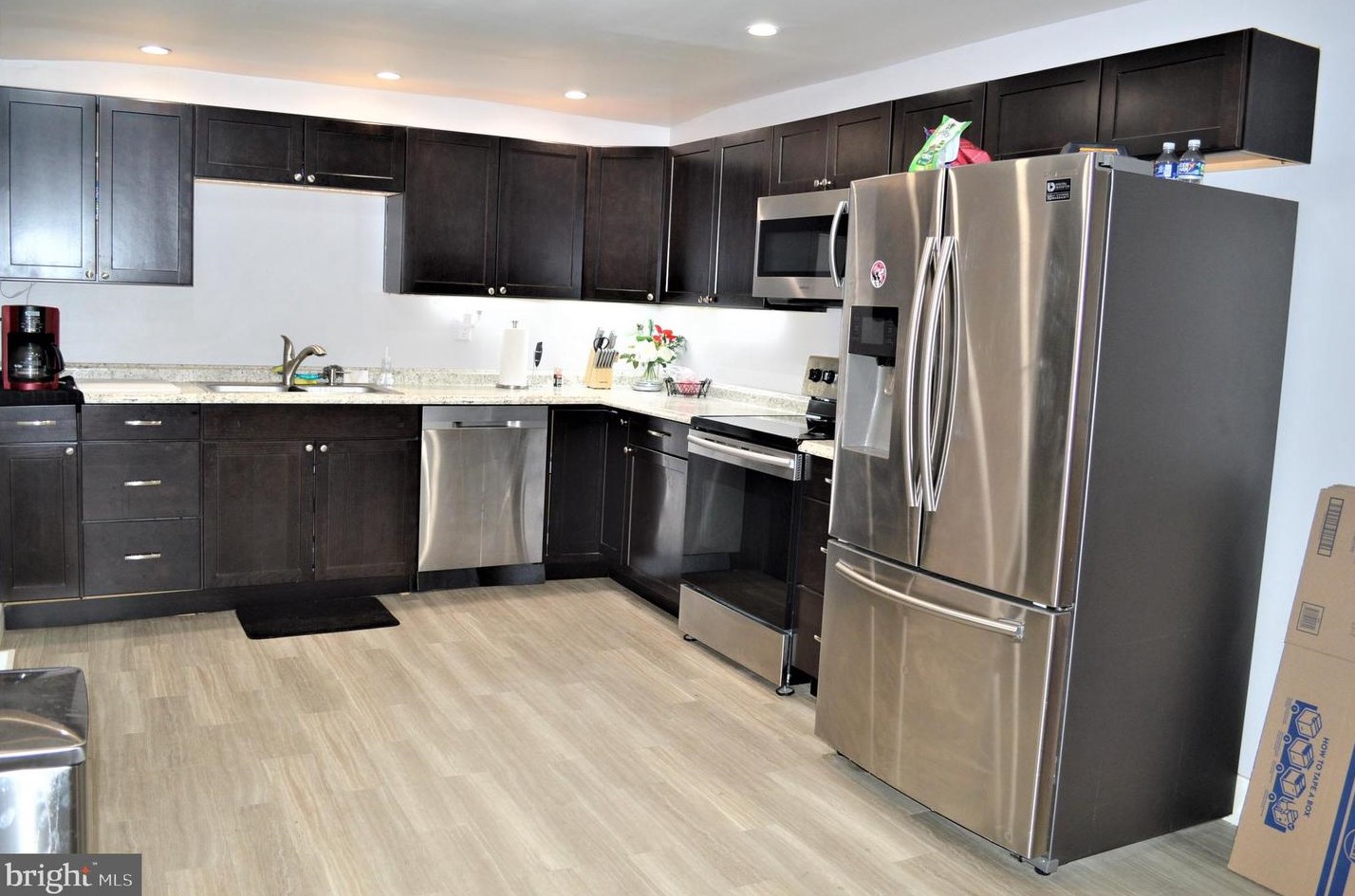 219 W Locust St, Navy Sup Dpt, PA 17055