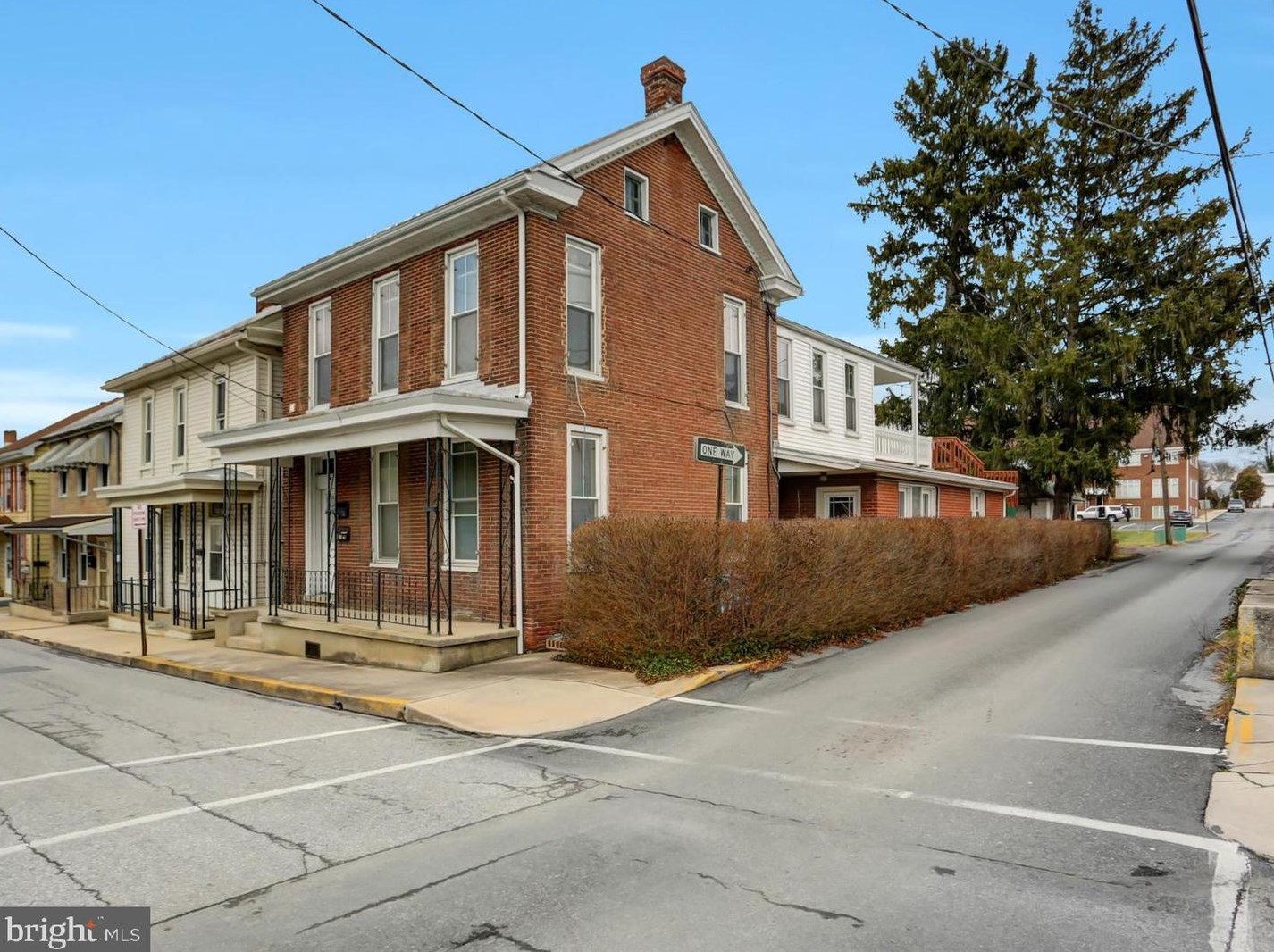 13 Penn St, Lees Cross Roads, PA 17257-1309