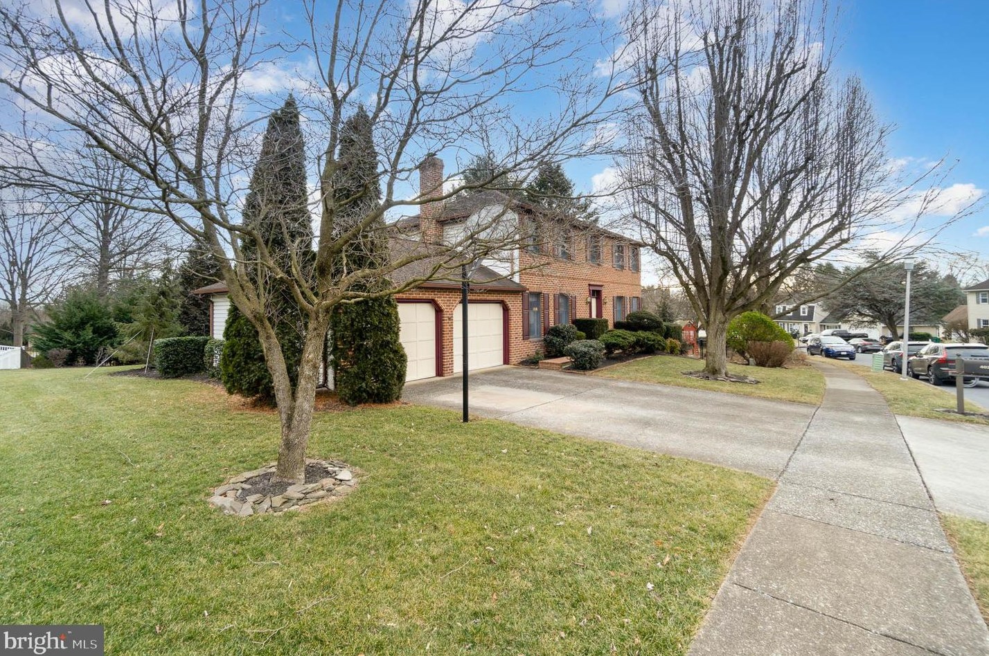 402 Huron Dr, Navy Sup Dpt, PA 17050