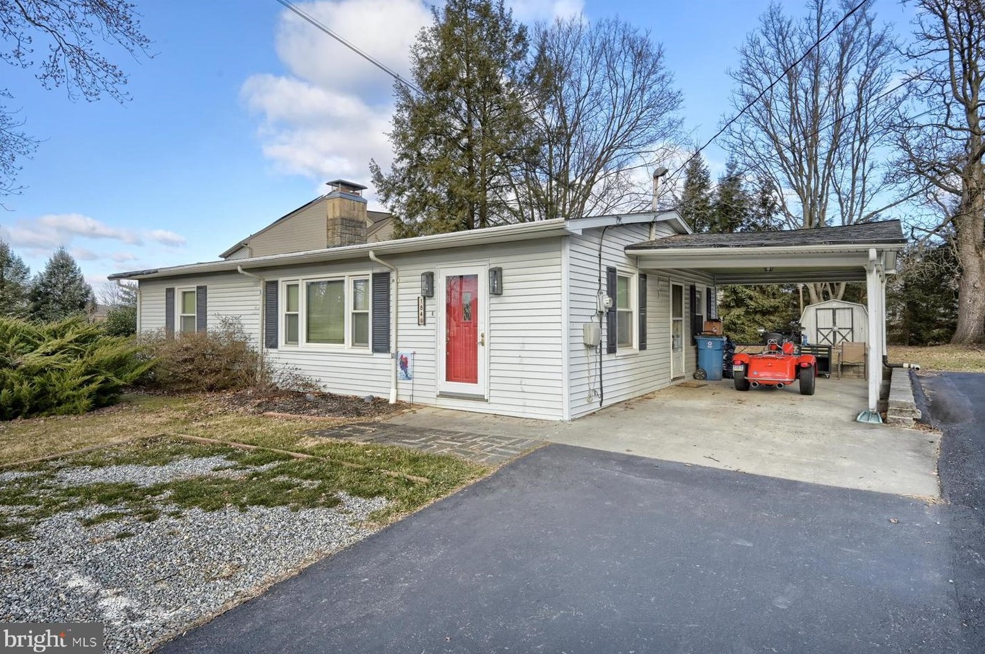 184 Woods Dr, Navy Sup Dpt, PA 17050