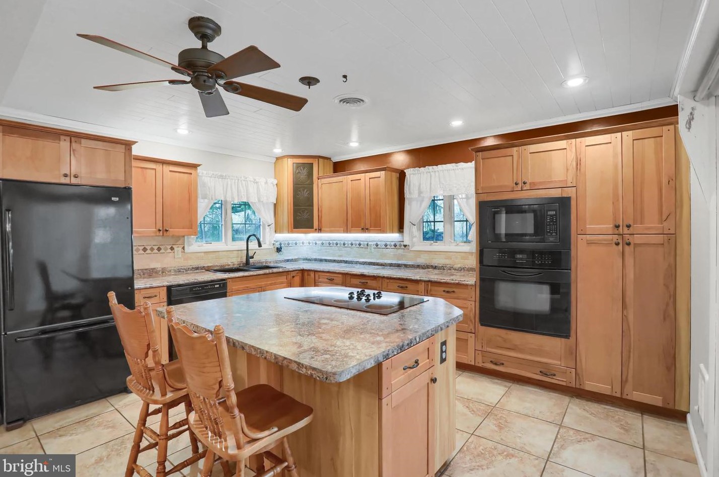 52 Skyline Dr, Navy Sup Dpt, PA 17050