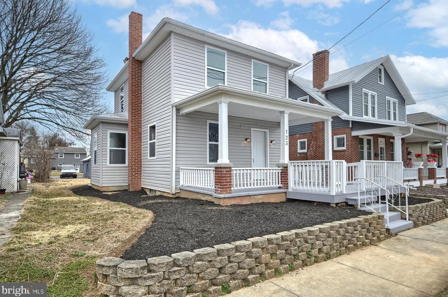 123 E Portland St, Navy Sup Dpt, PA 17055