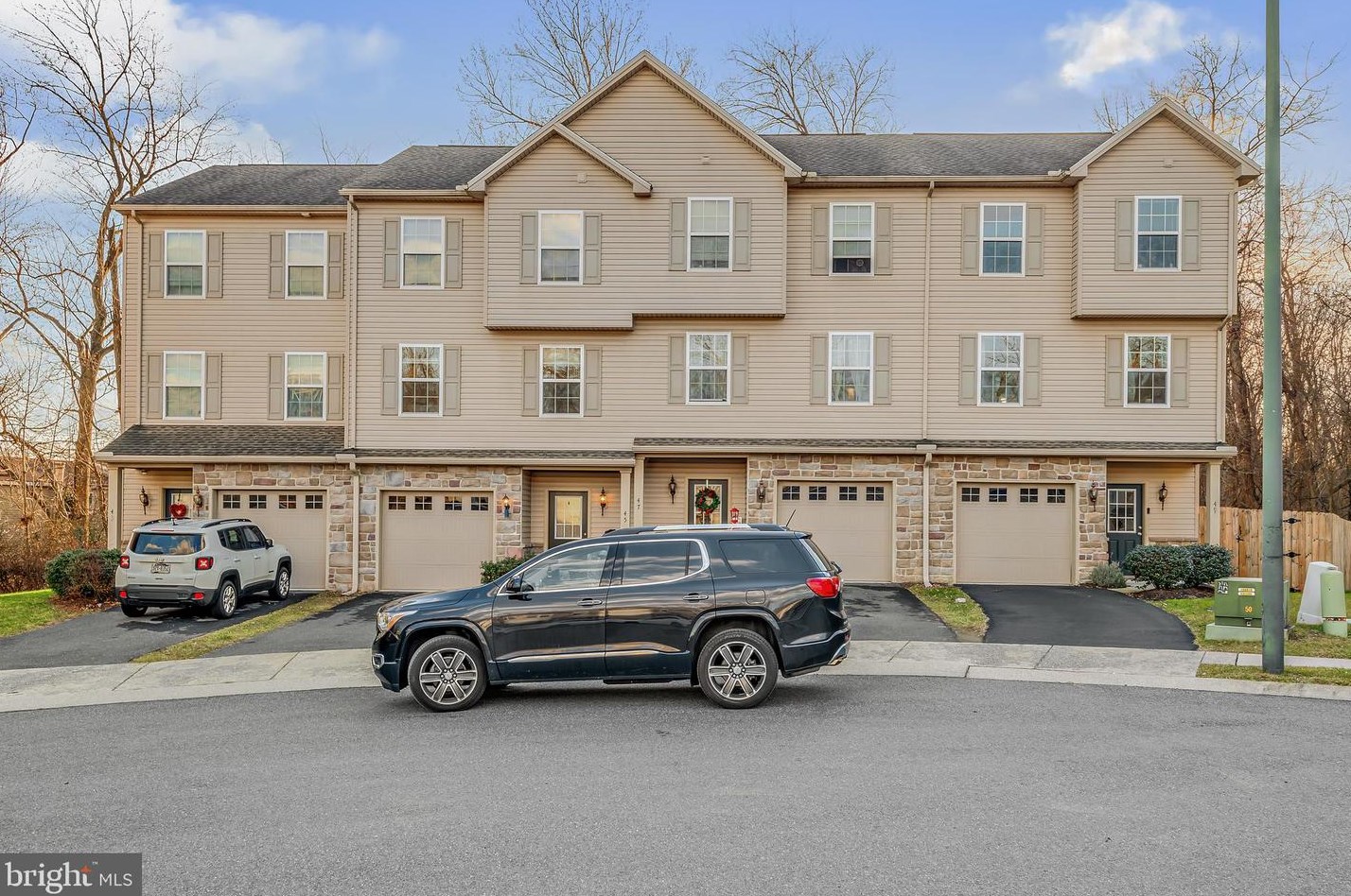 45 Crooked Dr, West Enola, PA 17025