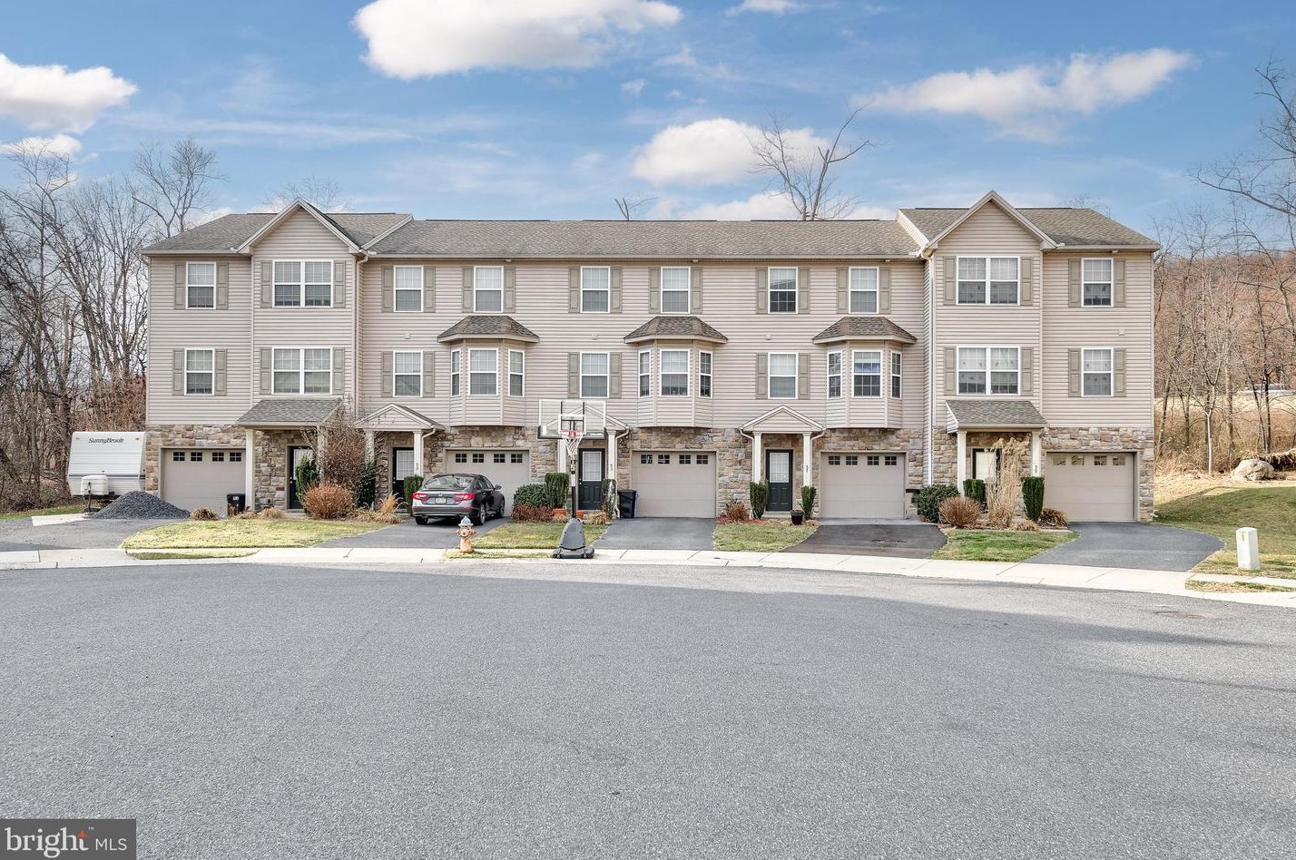 59 Crooked Dr, West Enola, PA 17025