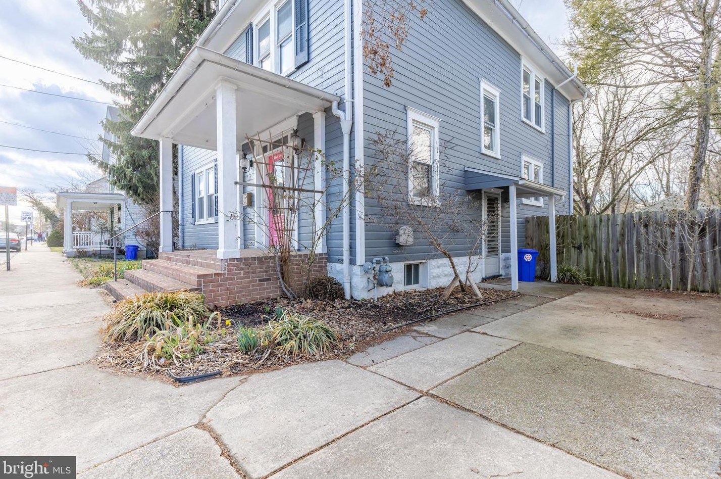 323 E Orange St, Lees Cross Roads, PA 17257