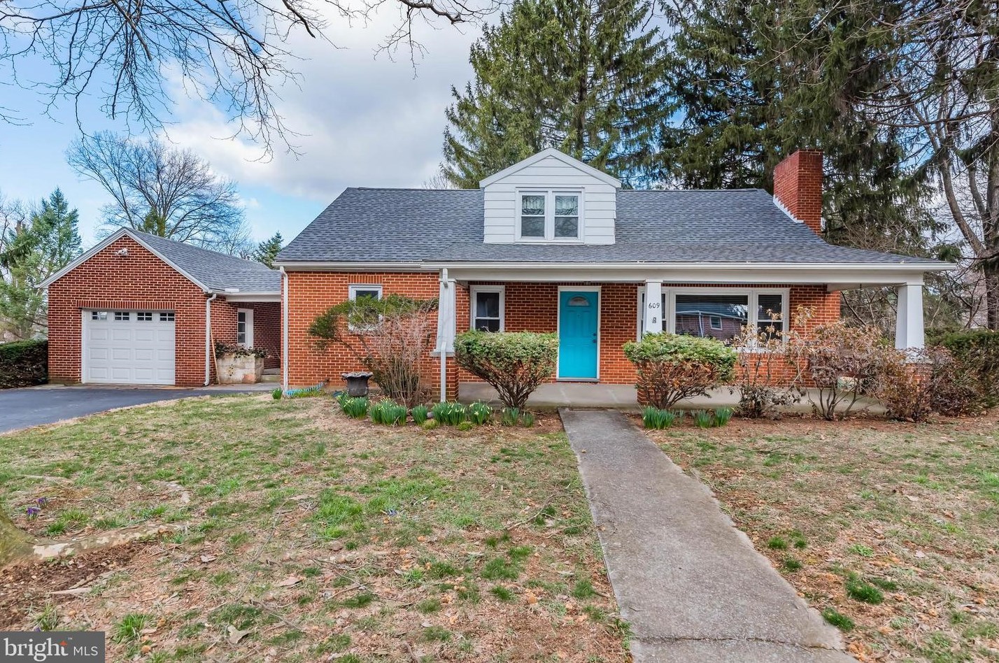 609 Brenton St, Lees Cross Roads, PA 17257