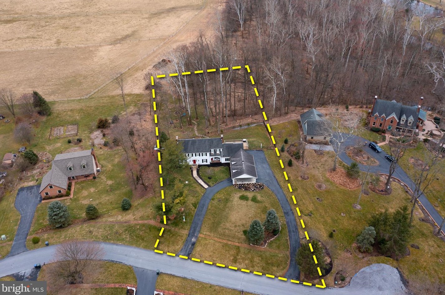 23 E Yellowbreeches Rd, Carlisle, PA 17015