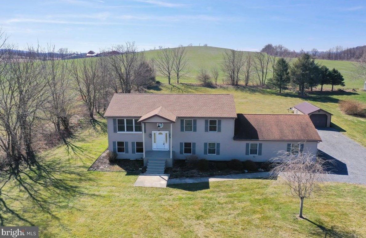 230 Smith Rd, Lees Cross Roads, PA 17257