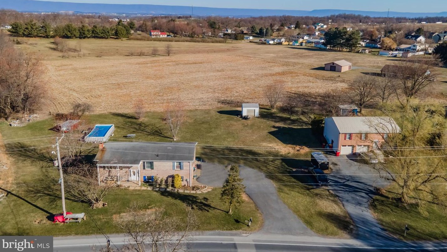 581 Walnut Bottom Rd, Lees Cross Roads, PA 17257
