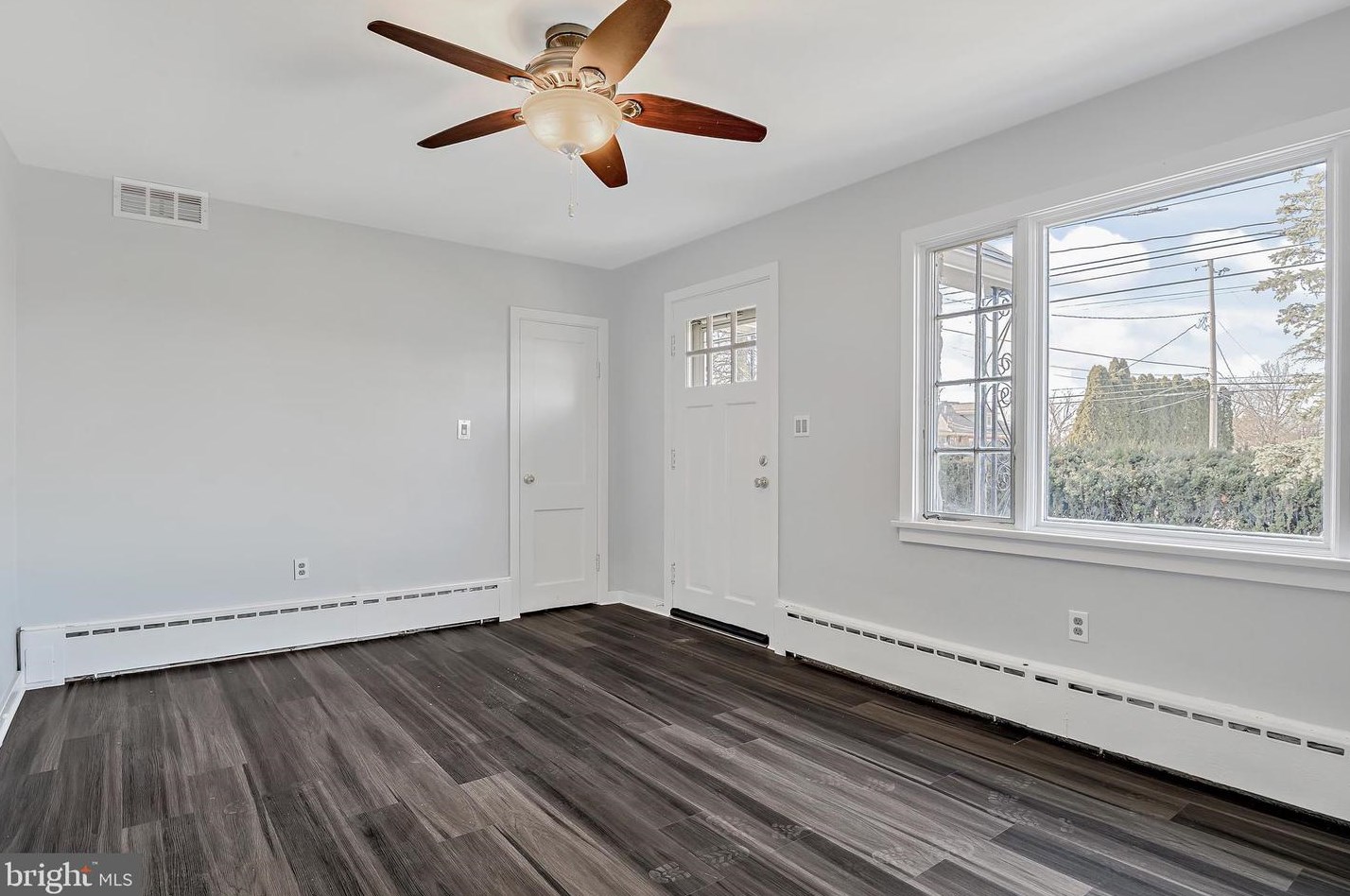 4816 E Trindle Rd, Navy Sup Dpt, PA 17050