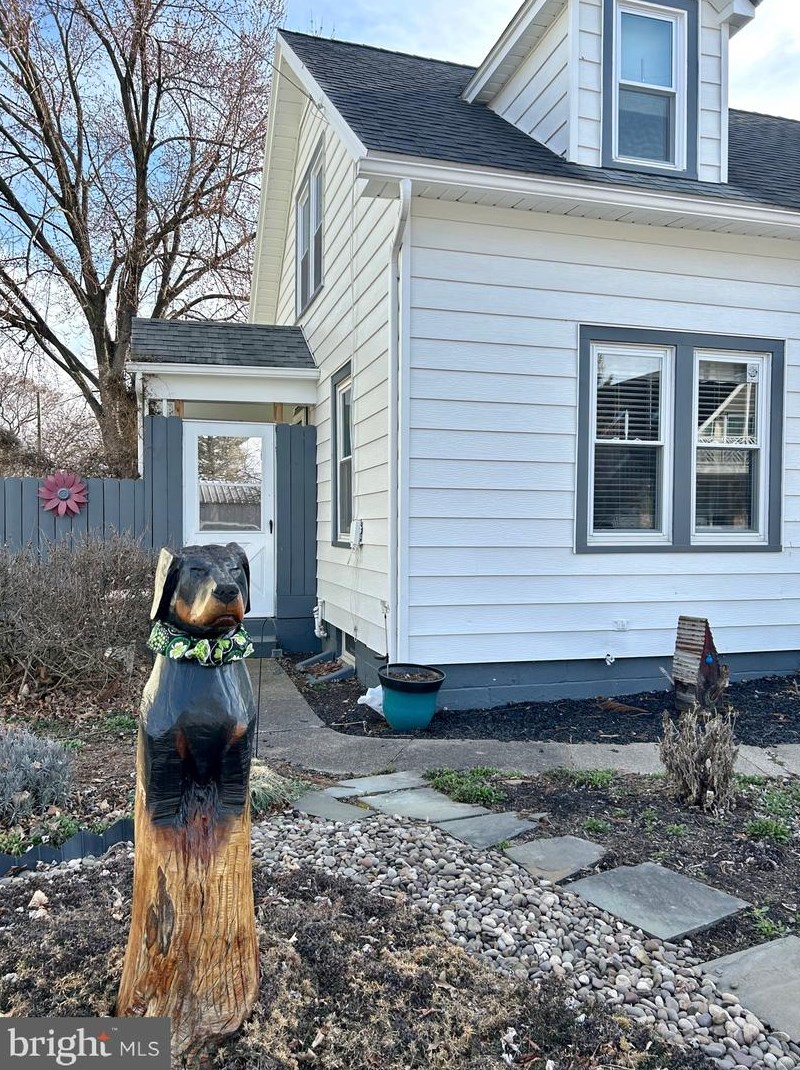 256 F St, Carlisle, PA 17013