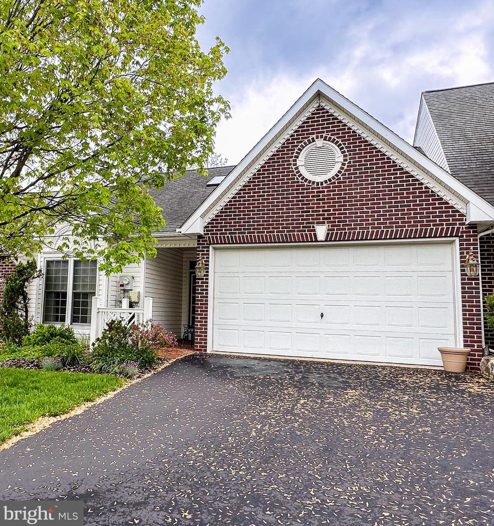 1145 Country Club Rd, Camp Hill, PA 17011