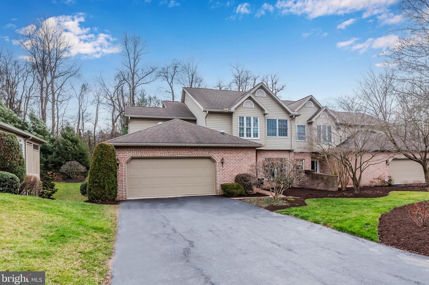 14 Crain Cir, Lemoyne, PA 17043