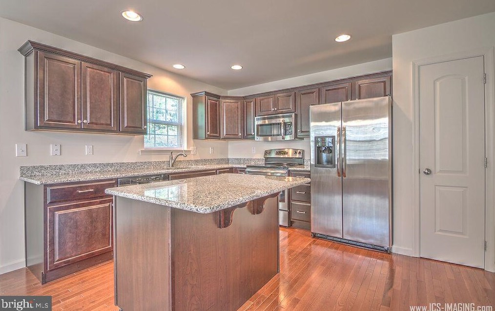 6448 Creekbend Dr, Navy Sup Dpt, PA 17050