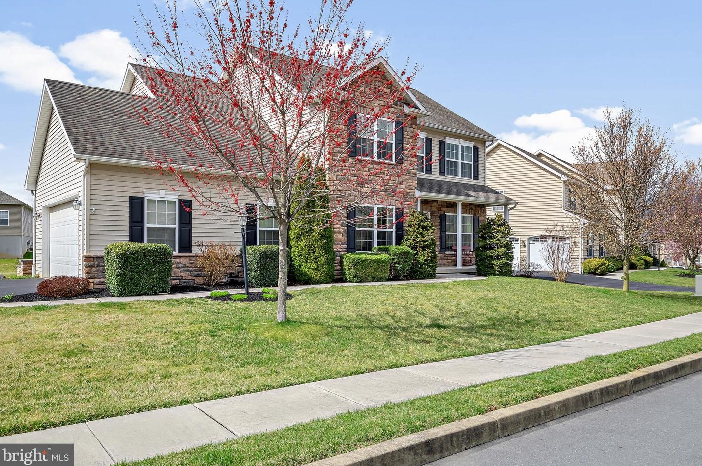 819 Tamanini Way, Navy Sup Dpt, PA 17055