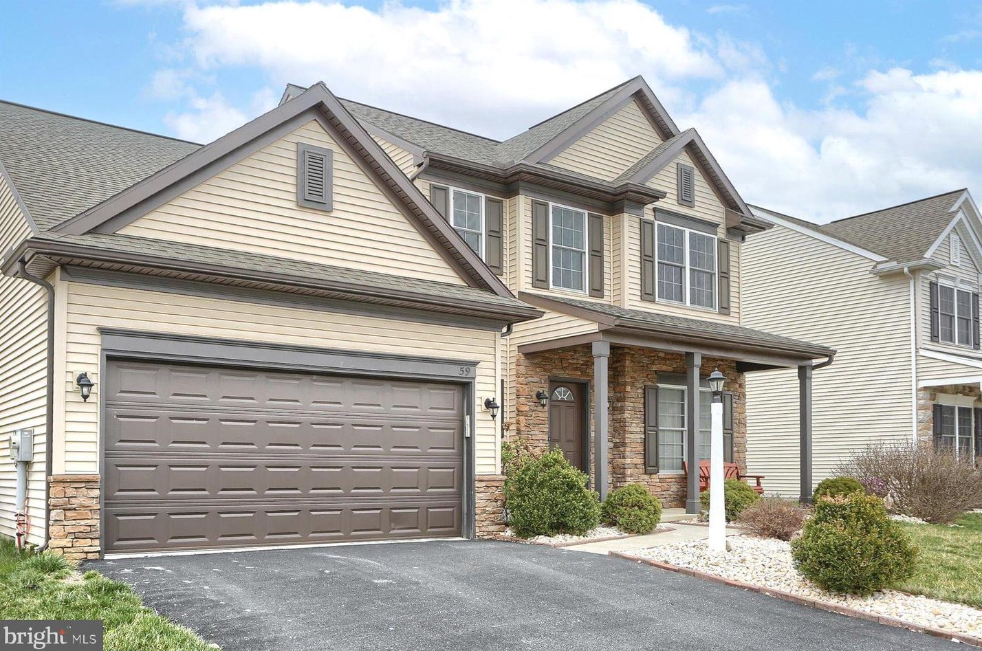 59 Hamlet Cir, Navy Sup Dpt, PA 17050