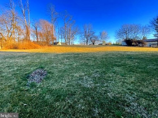 8 Burgners Mill Rd, Carlisle, PA 17015