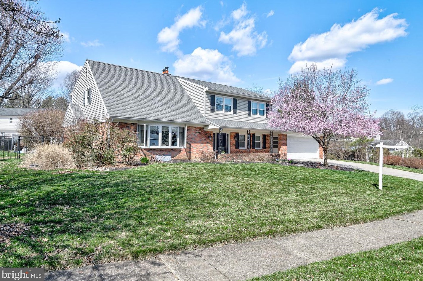 3807 Hearthstone Rd, Camp Hill, PA 17011