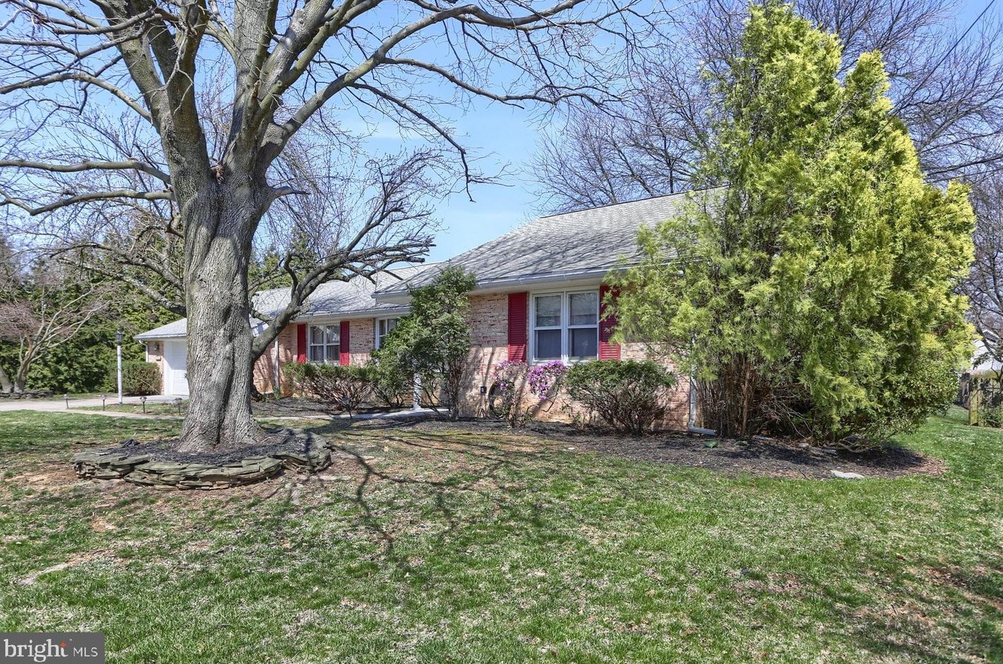 523 W Elmwood Ave, Navy Sup Dpt, PA 17055