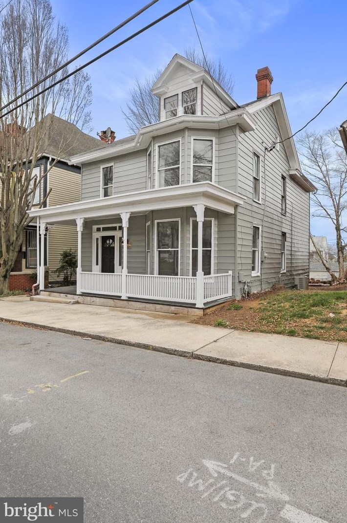 203 E Orange St, Lees Cross Roads, PA 17257
