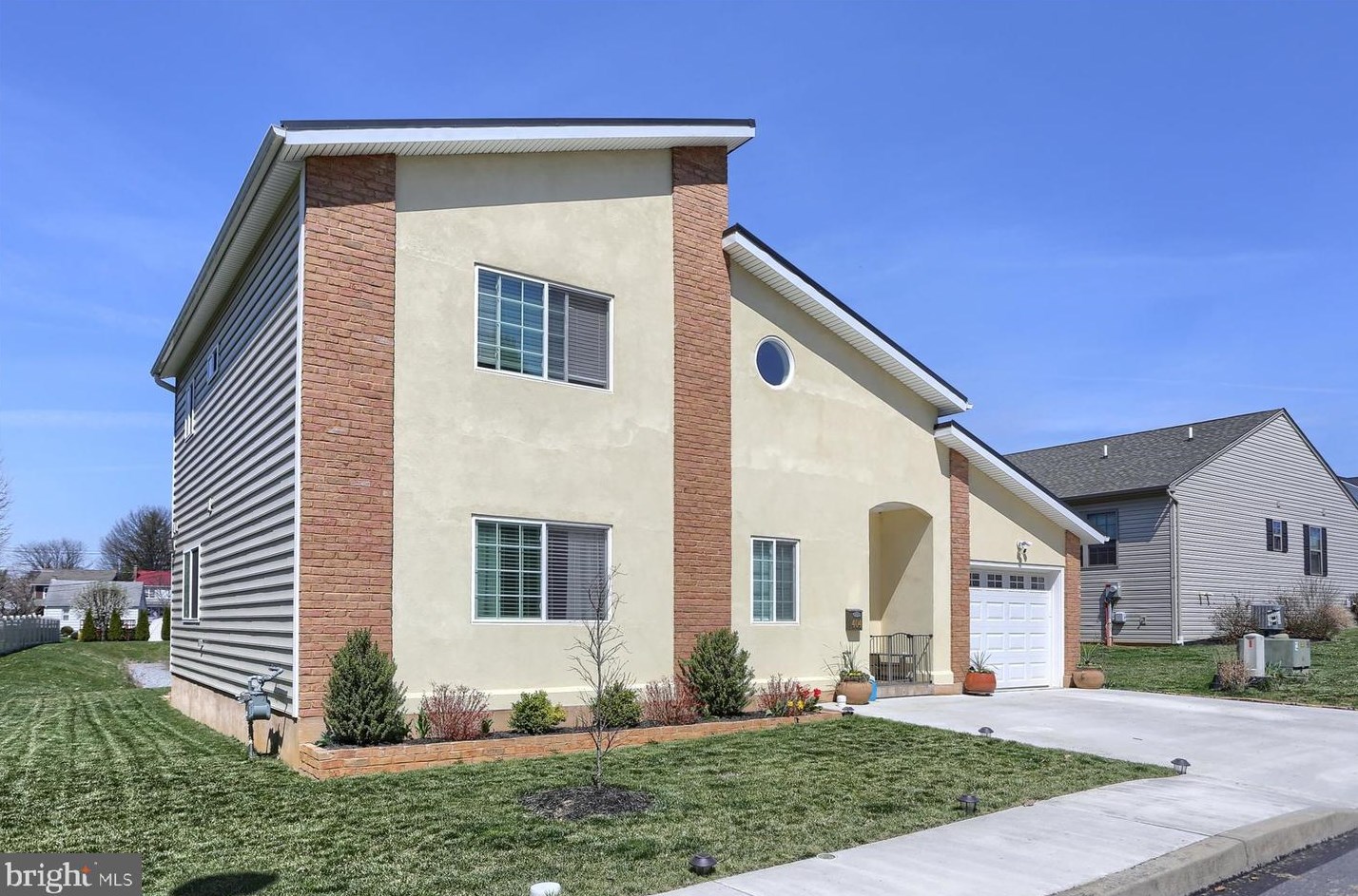 404 W Coover St, Navy Sup Dpt, PA 17055