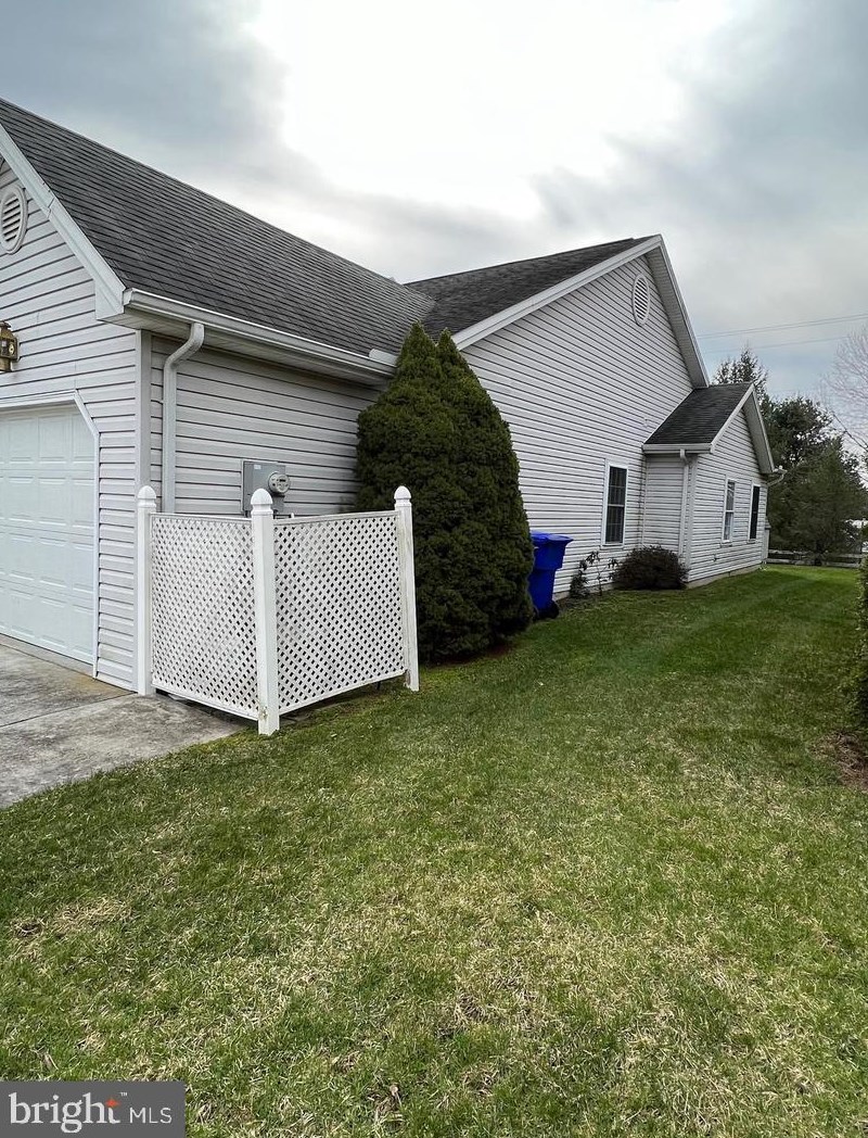 130 Imperial Ct, Carlisle, PA 17013