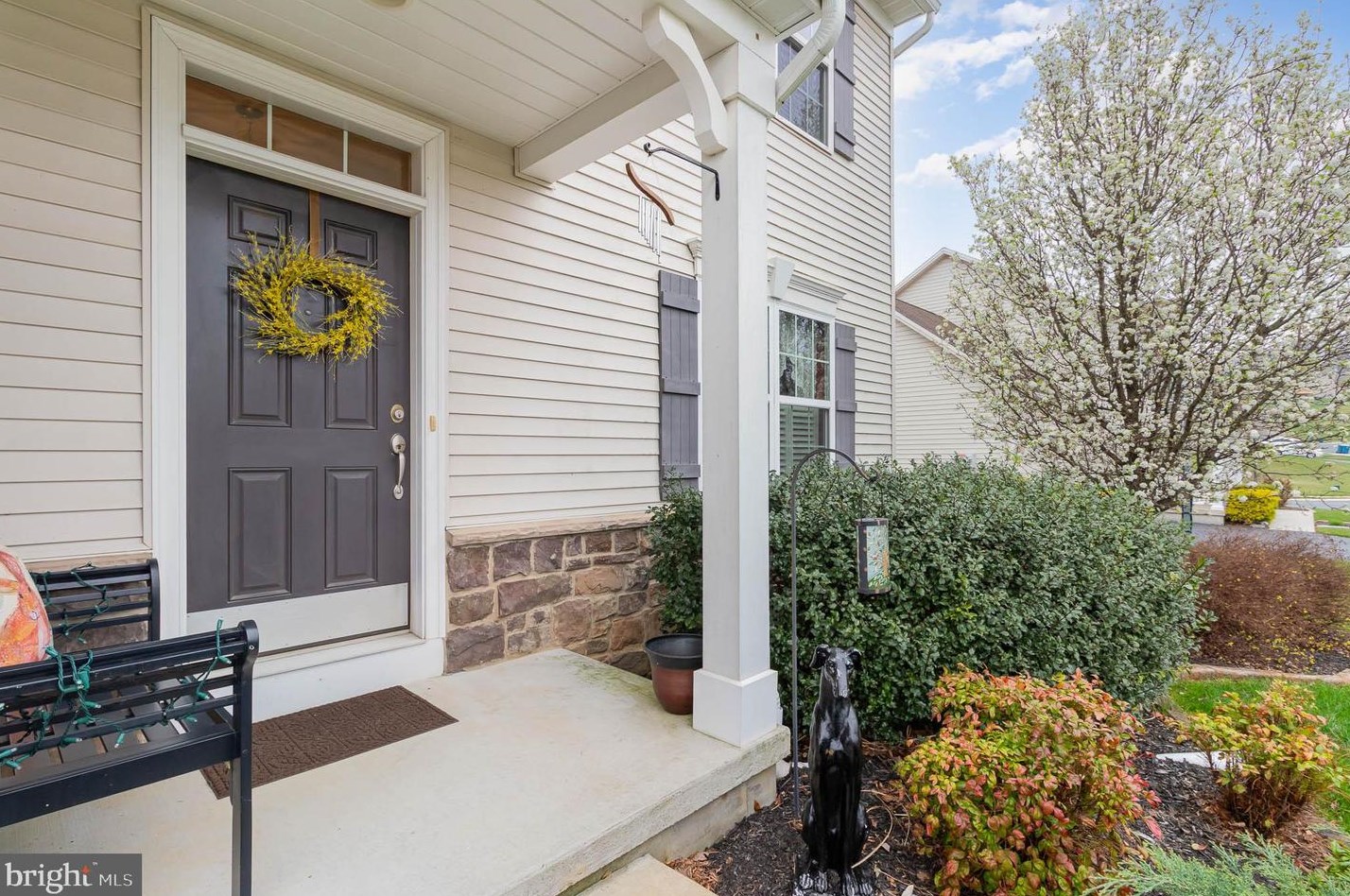 1782 Empress Dr, Navy Sup Dpt, PA 17055