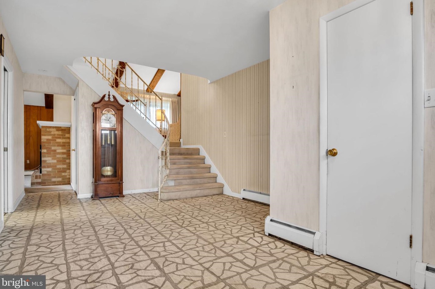 7 Center Dr, Camp Hill, PA 17011