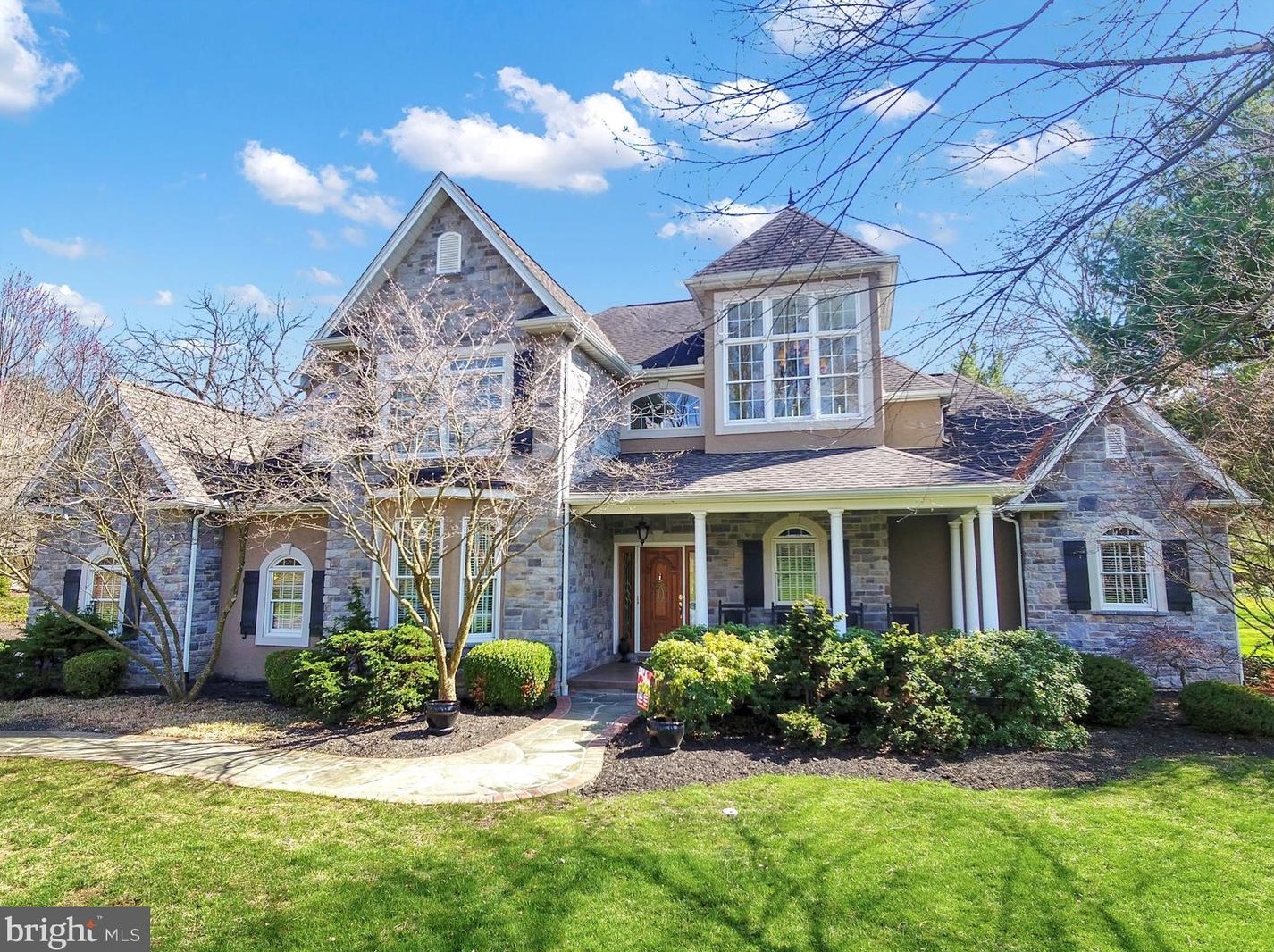 1106 Hillside Dr, Carlisle, PA 17013