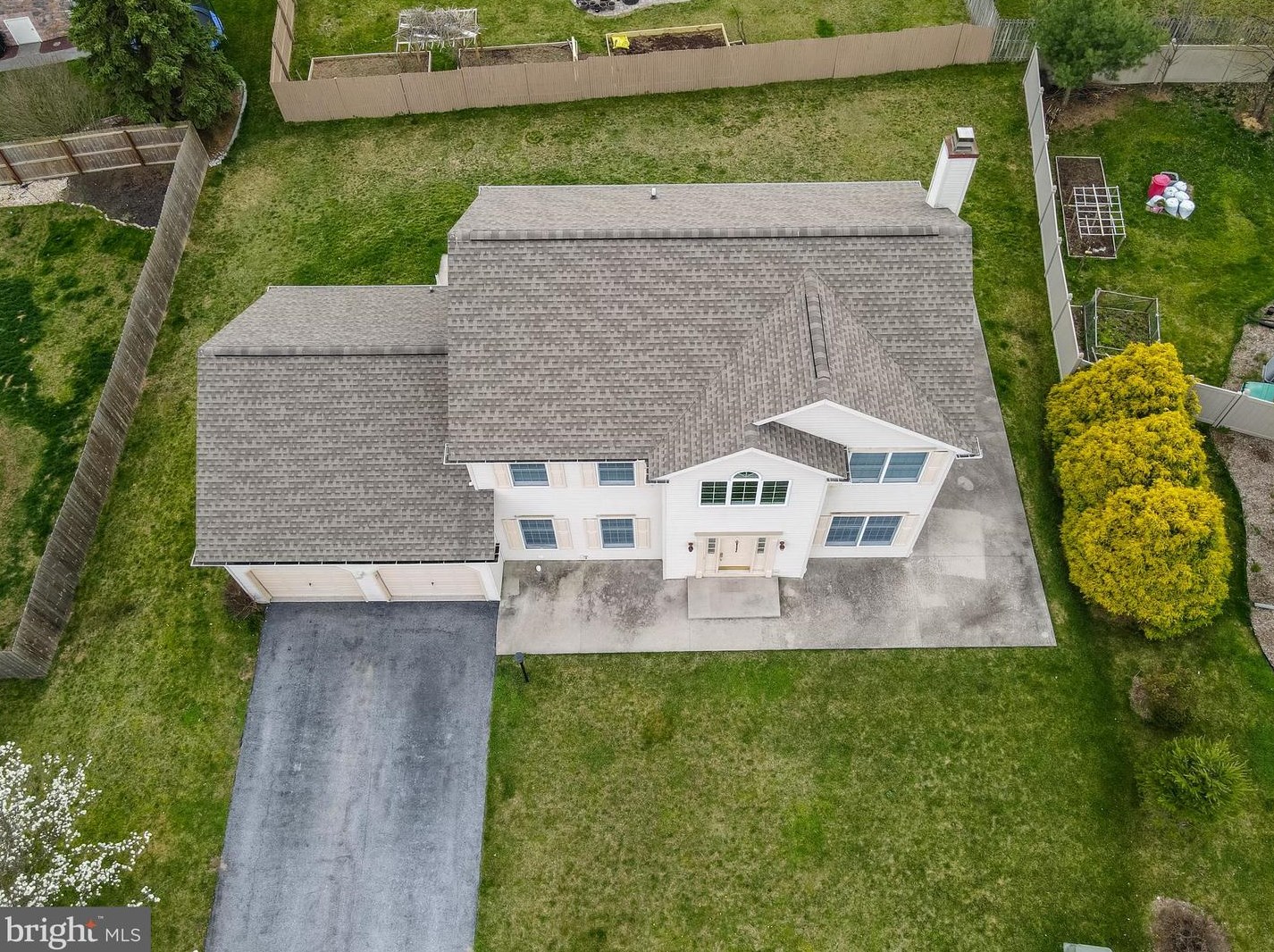 5465 Westbury Dr, West Enola, PA 17025
