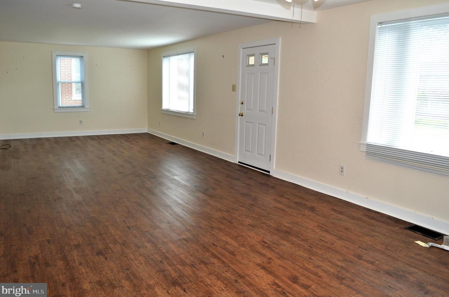 12 Strohm Rd, Lees Cross Roads, PA 17257