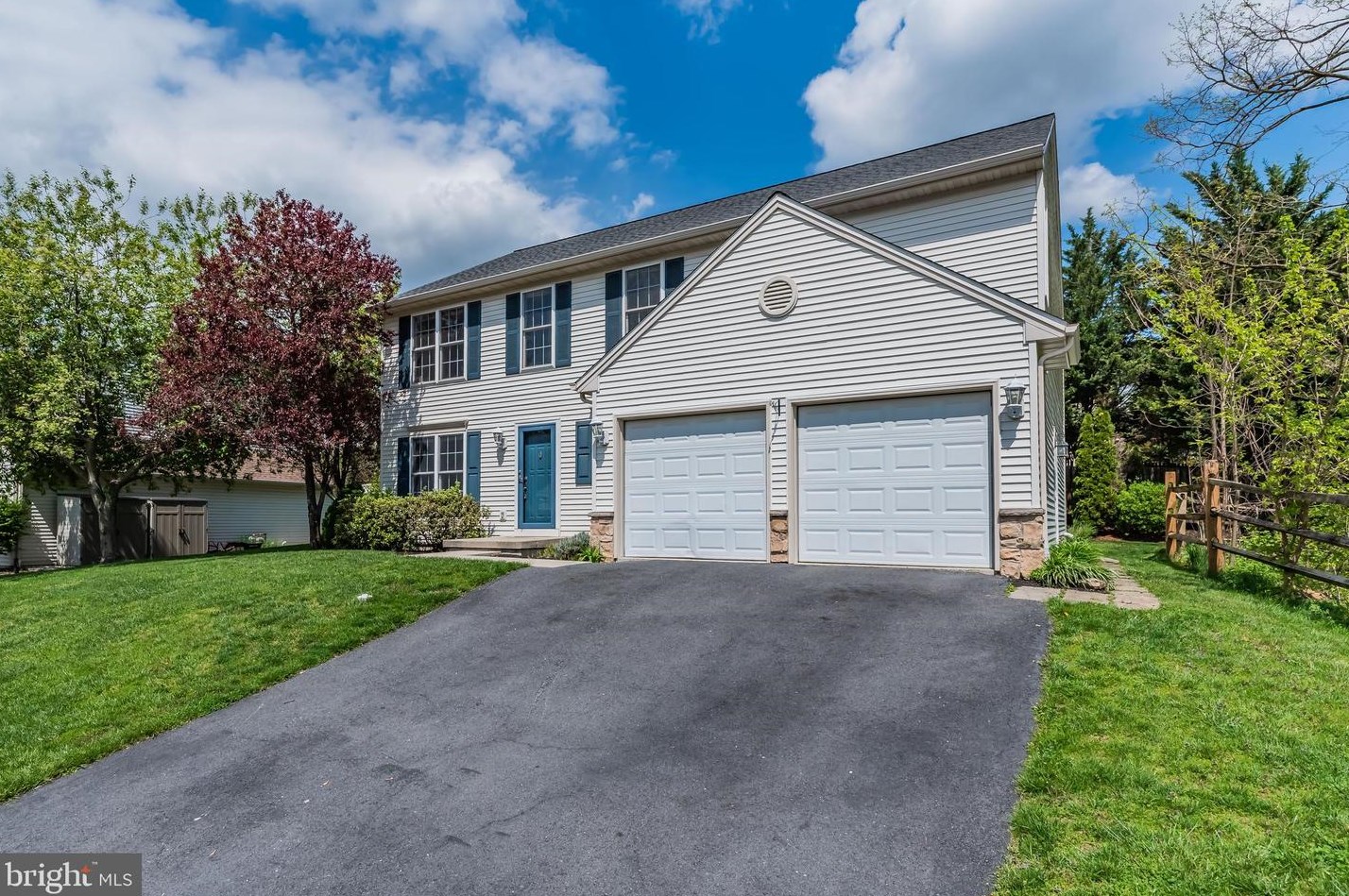 208 Edenderry Way, West Enola, PA 17025