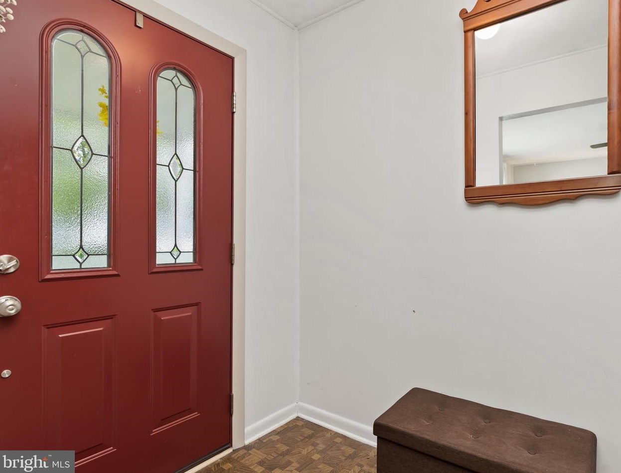 6 Cedarhurst Ln, Camp Hill, PA 17011