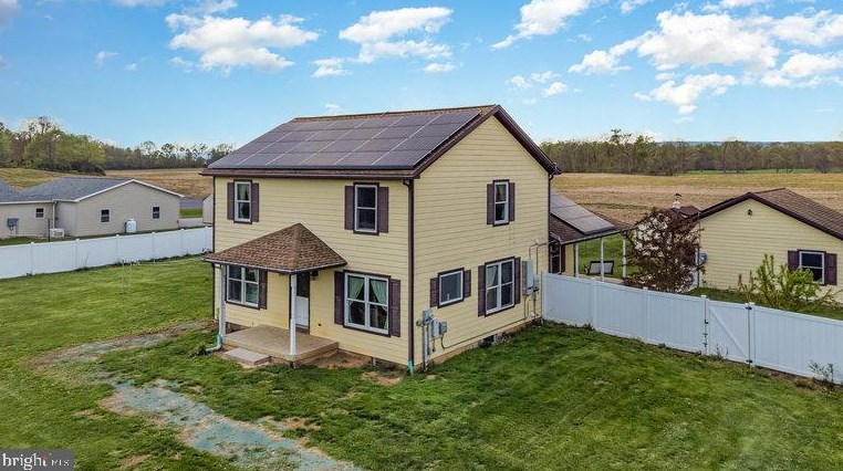 4 Elton Dr, Carlisle, PA 17015