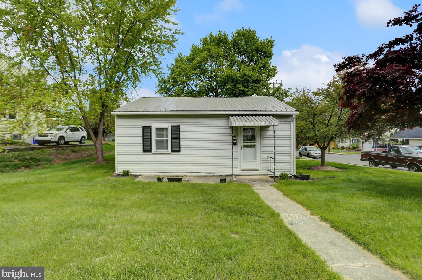 201 Roxbury Rd, Lees Cross Roads, PA 17257