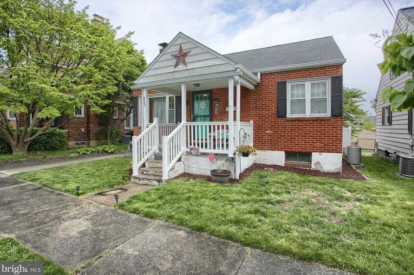 217 S 16th St, Camp Hill, PA 17011