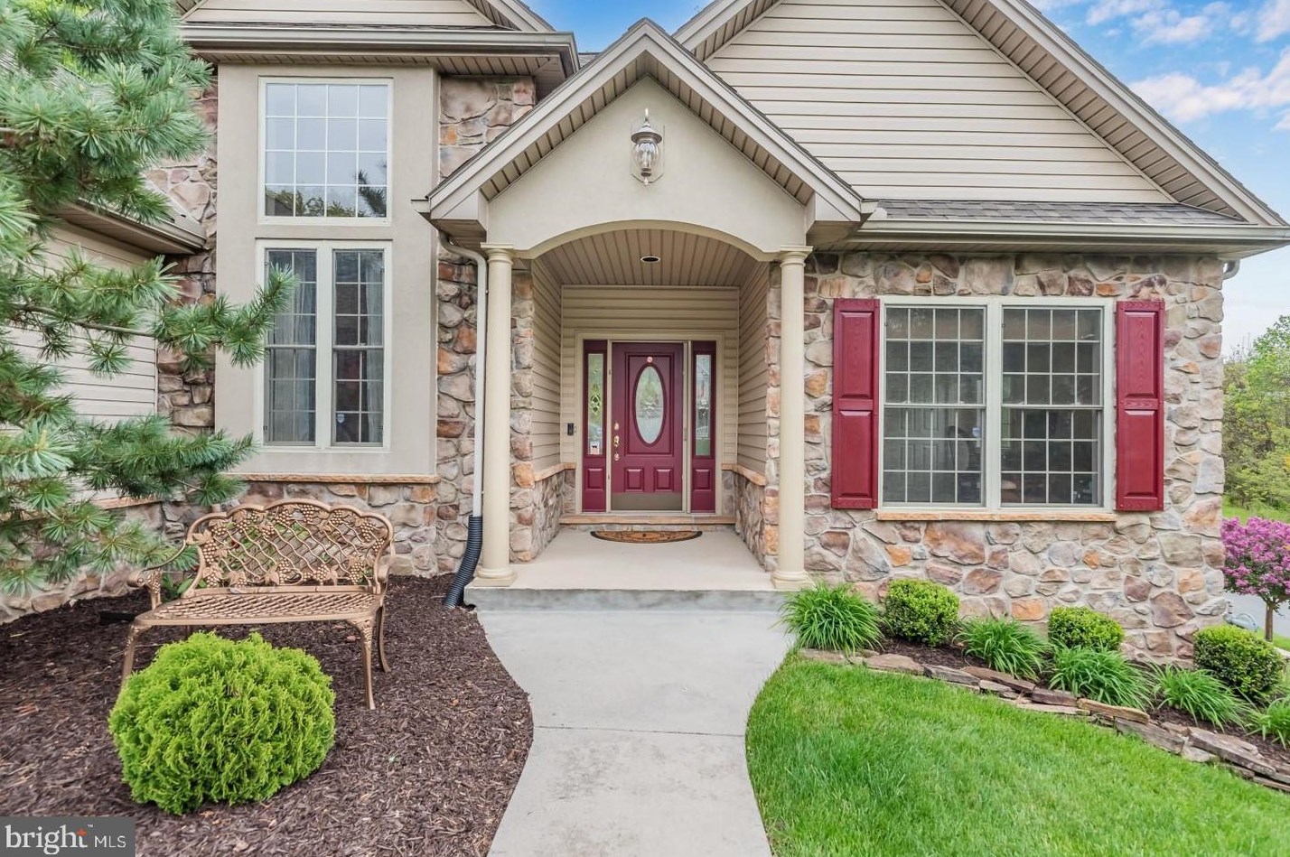 2403 Rolling Hills Dr, Navy Sup Dpt, PA 17055