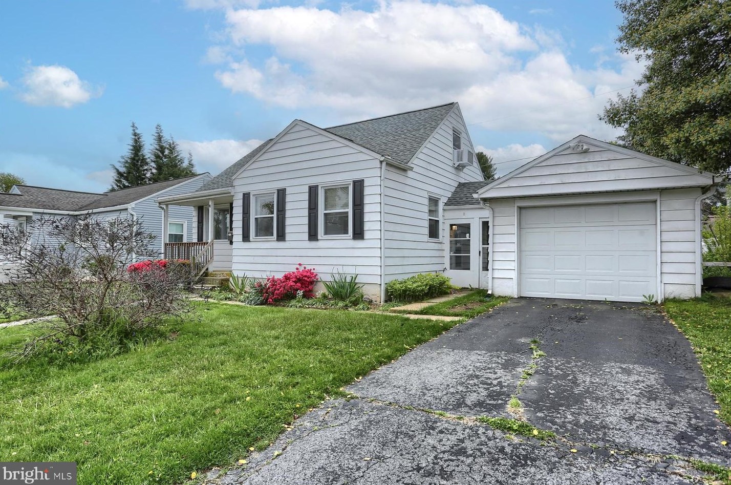 1307 Kingsley Rd, Camp Hill, PA 17011
