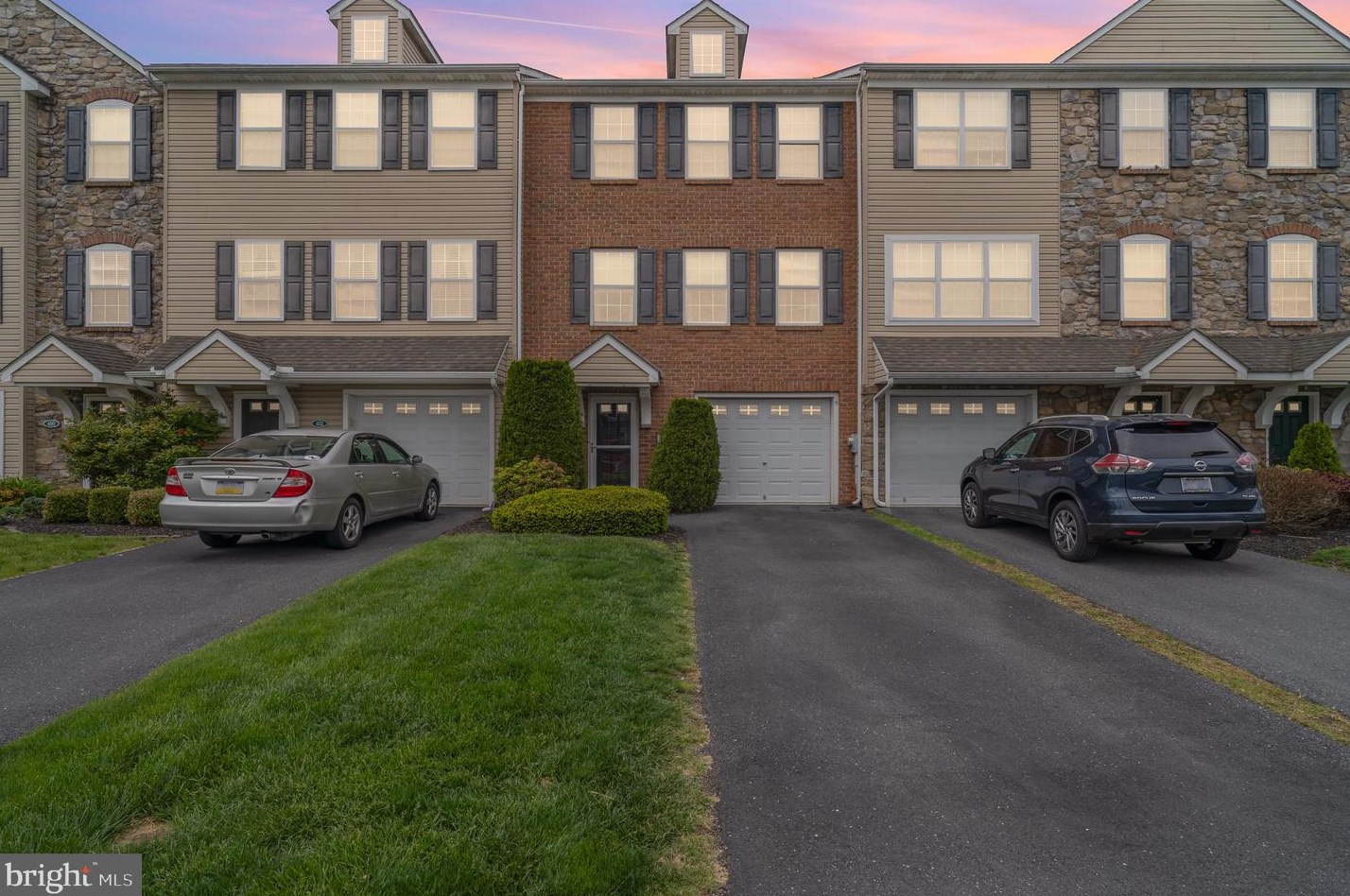 404 Eisenhower Dr, Carlisle, PA 17013