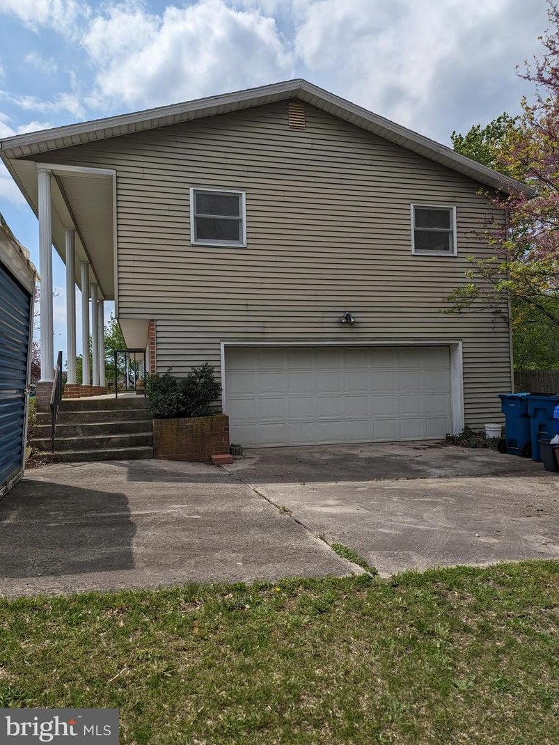 902 Pheasant N, Carlisle, PA 17015