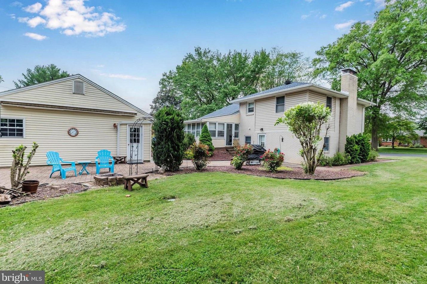 25 Oak Ave, Camp Hill, PA 17011