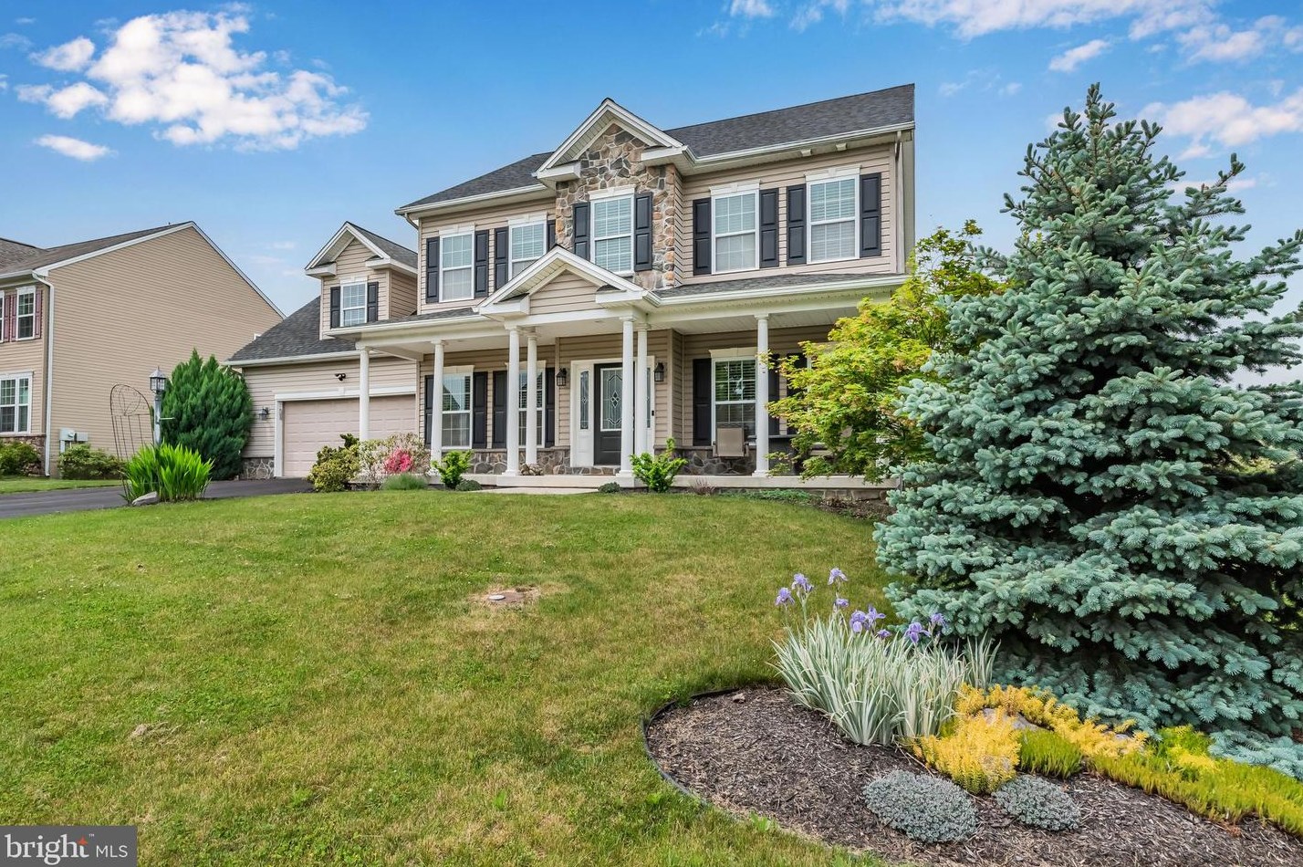 12 Oyster Bay Dr, Navy Sup Dpt, PA 17050