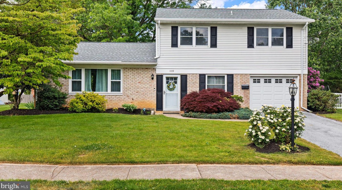 1109 Baldwin St, Navy Sup Dpt, PA 17055