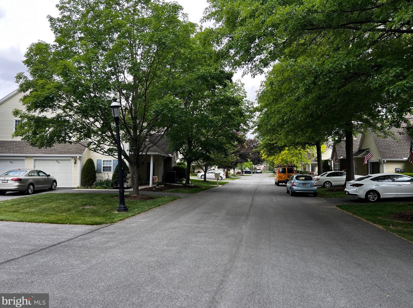 522 Brighton Pl, Navy Sup Dpt, PA 17055-5484