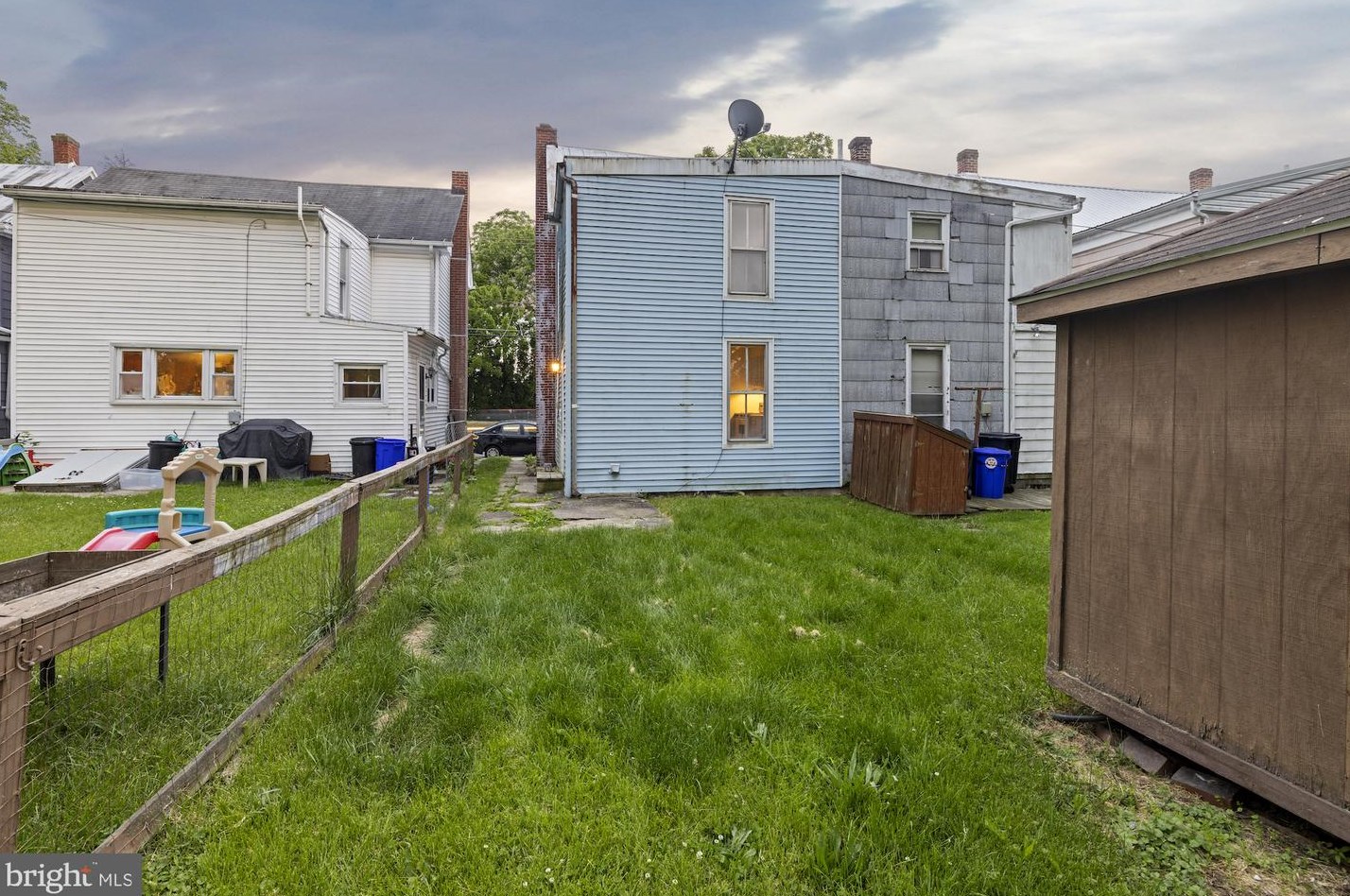 335 E Orange St, Lees Cross Roads, PA 17257