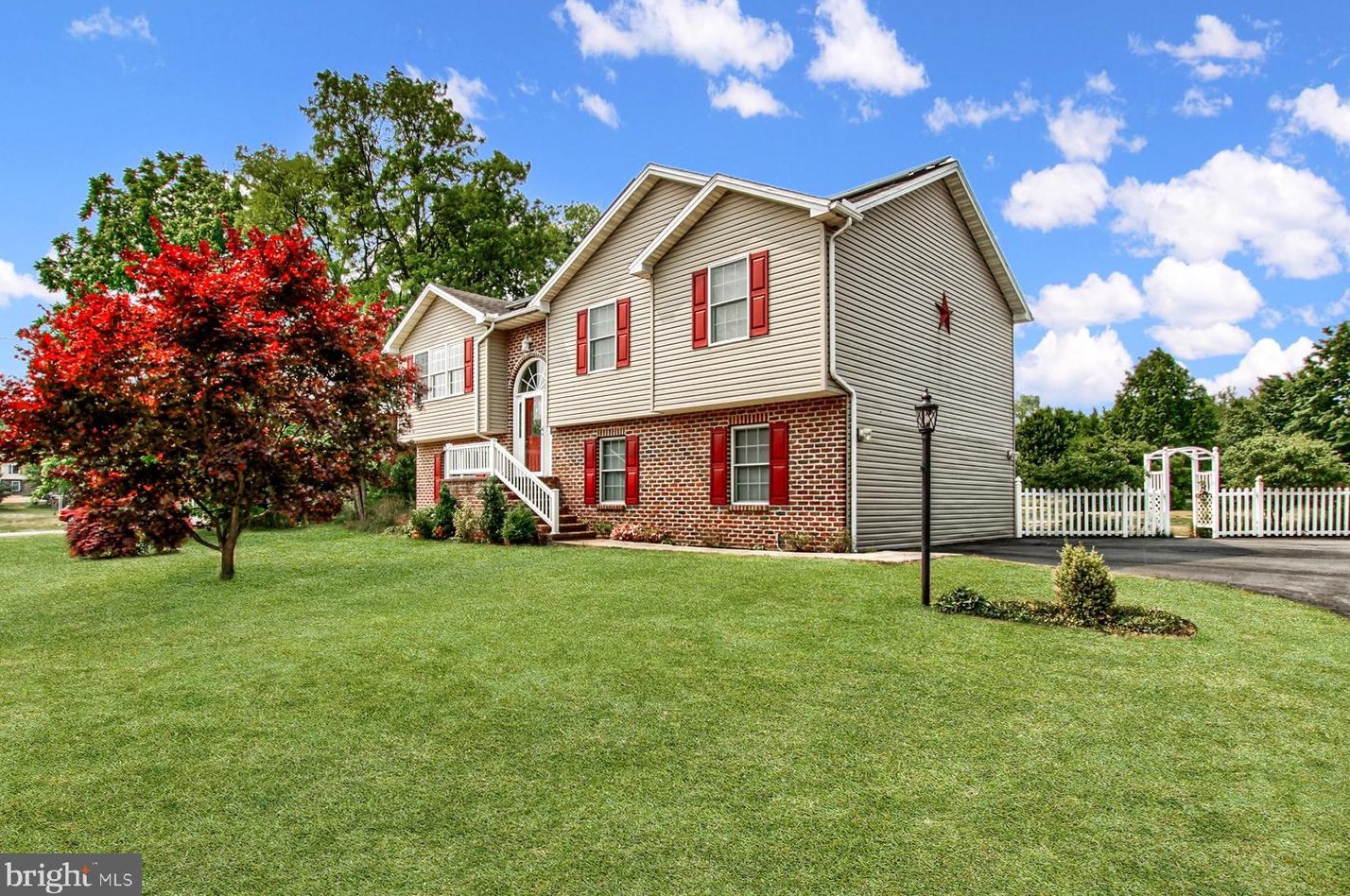 192 Goodyear Rd, Carlisle, PA 17015