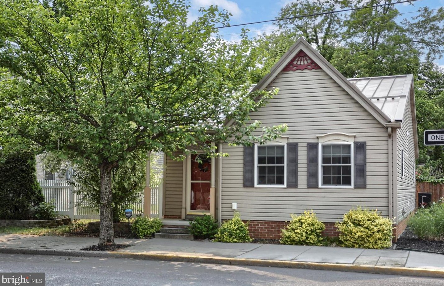120 N East St, Carlisle, PA 17013